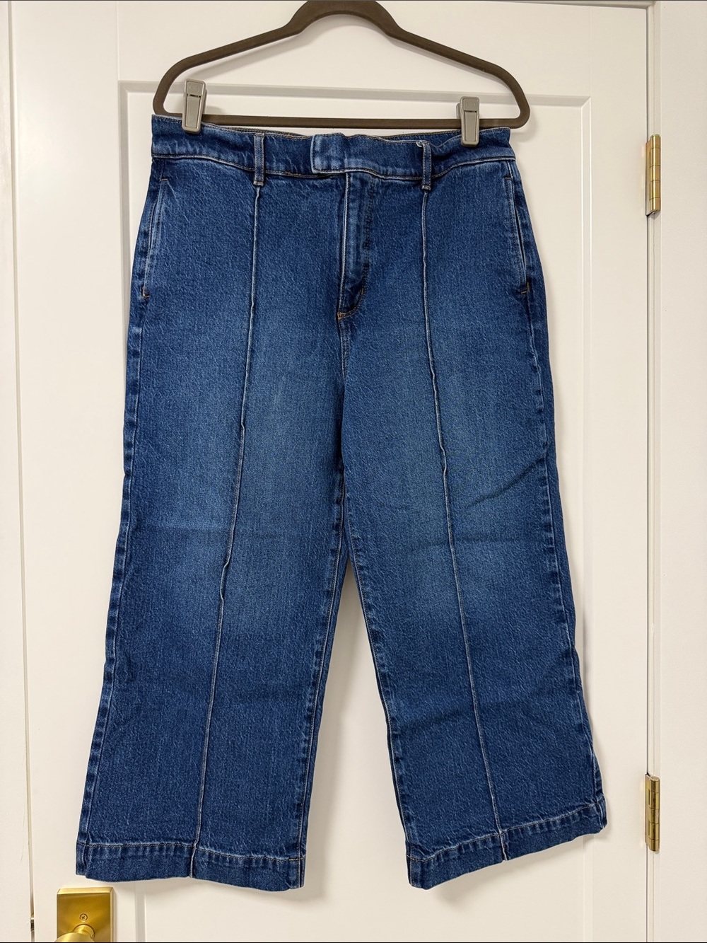 LOFT women’s Medium Blue Denim Jeans the wide leg cropped